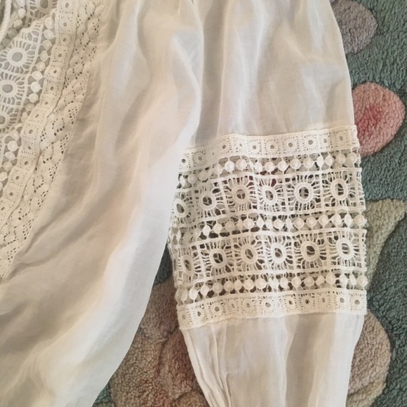 Arizona Jeans Co. Peasant Styled Blouse - Picture 4 of 7